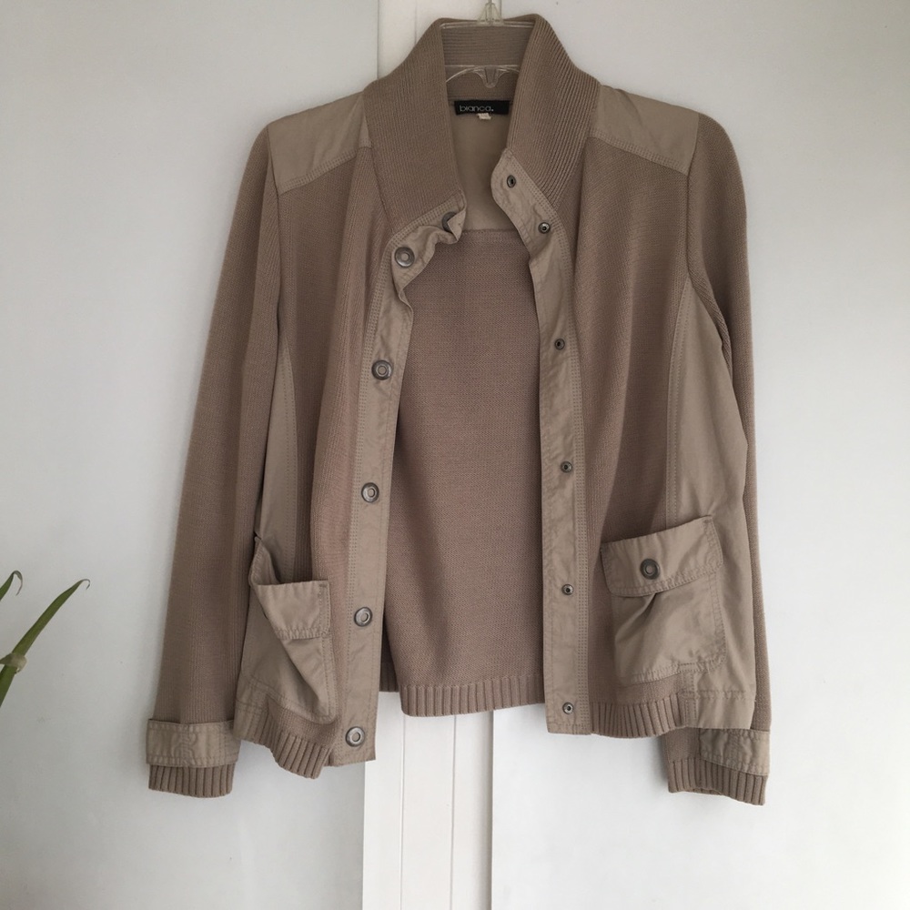 Bianca. Lightweight Jacket in Tan.